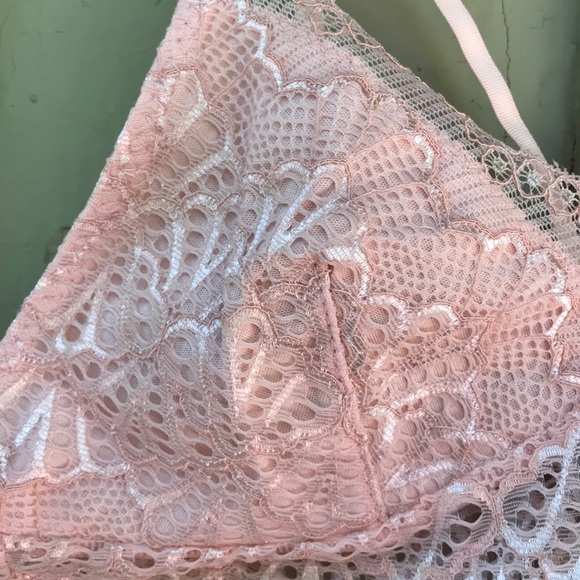 New! Peach Lace Bralette - Picture 5 of 8